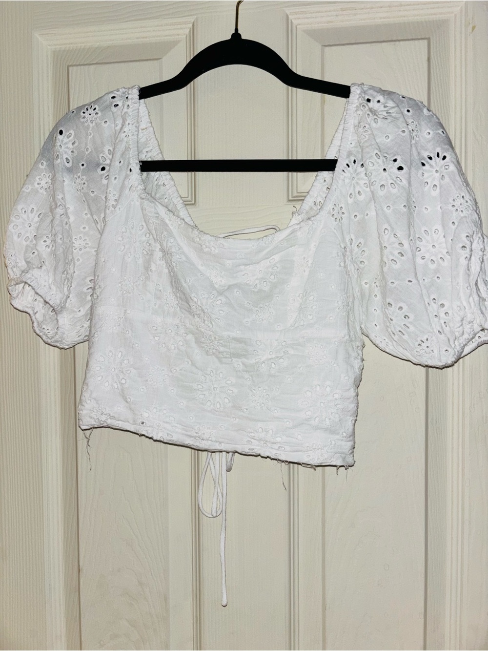 entro White Eyelet Puff Sleeve Crop Top with Drawstring